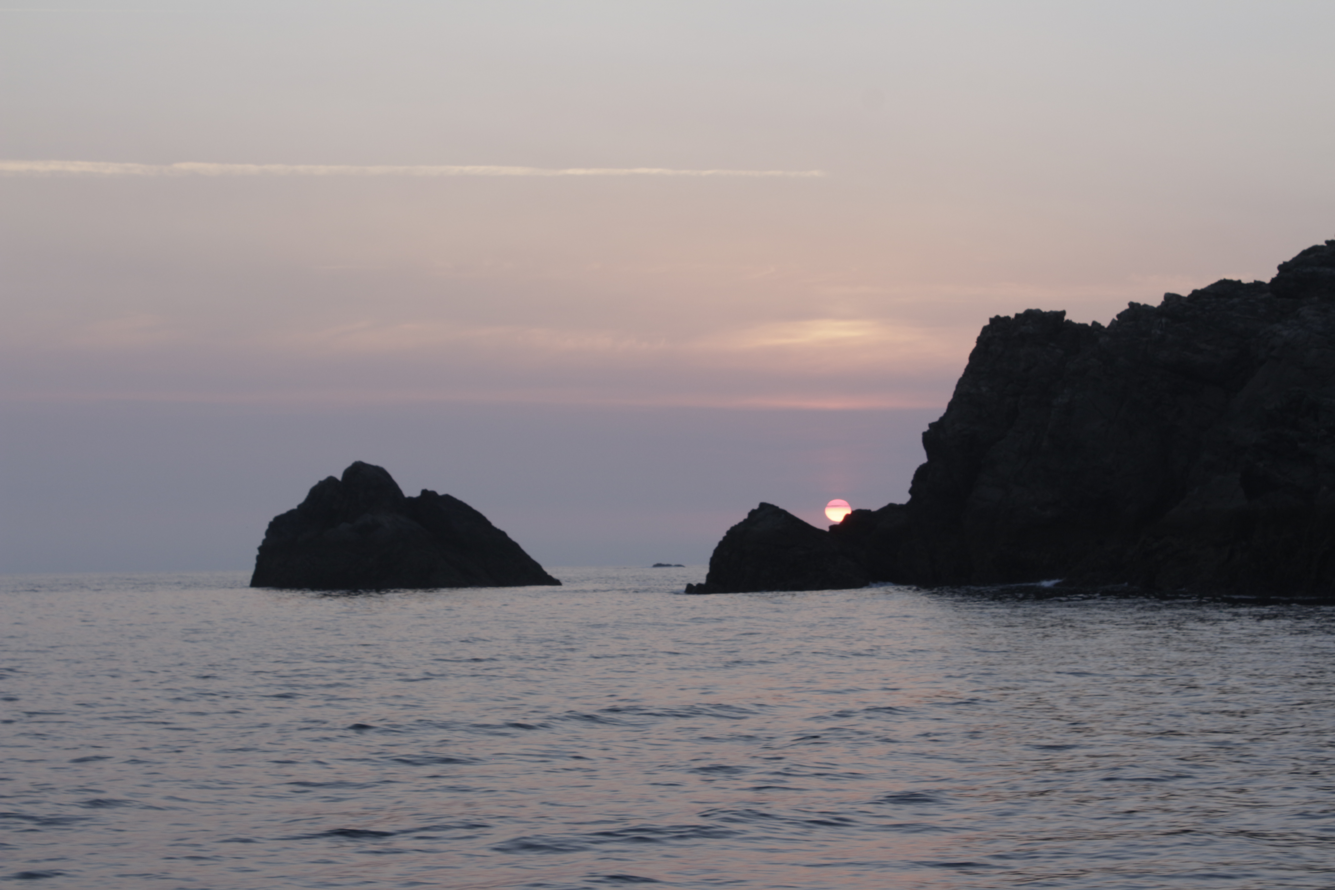 Coucher de soleil pour notre arrivée à Belle Ile en Mer